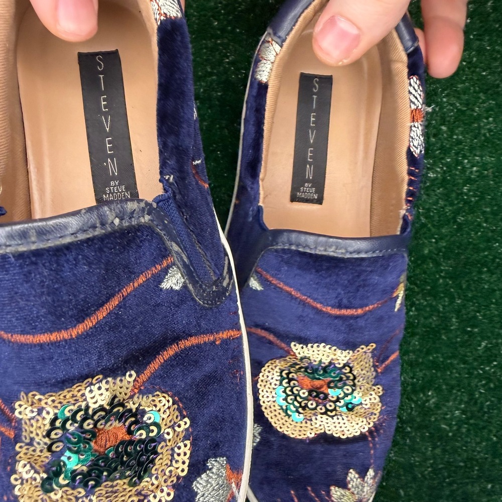 STEVEN by Steve Madden Tatum Navy Velvet Floral Sequin Slip On Sneakers Size 6 - Picture 5 of 8